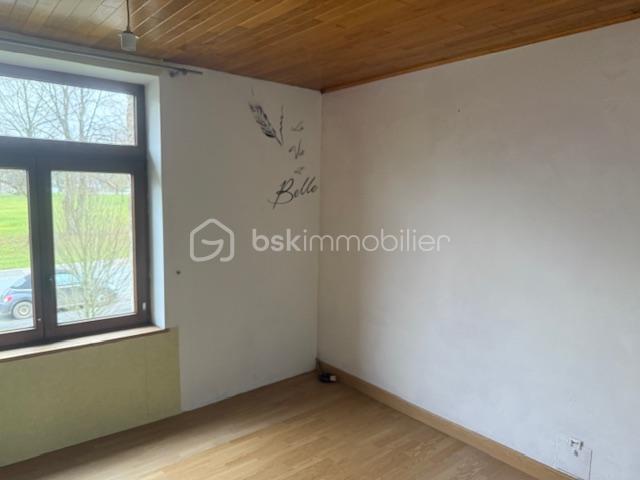 Demeure - 104 m² - 7 pièces