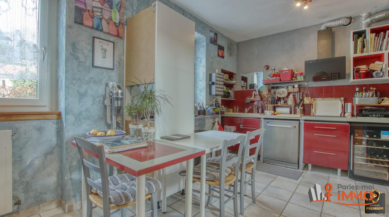 Appartement - 100 m² - 5 pièces