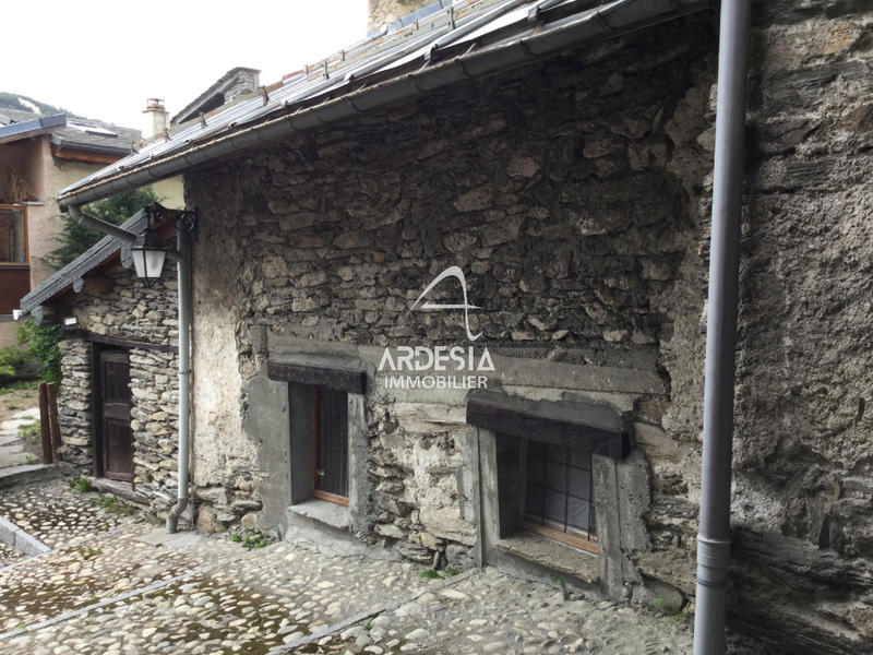 Maison - 180 m² - 6 pièces