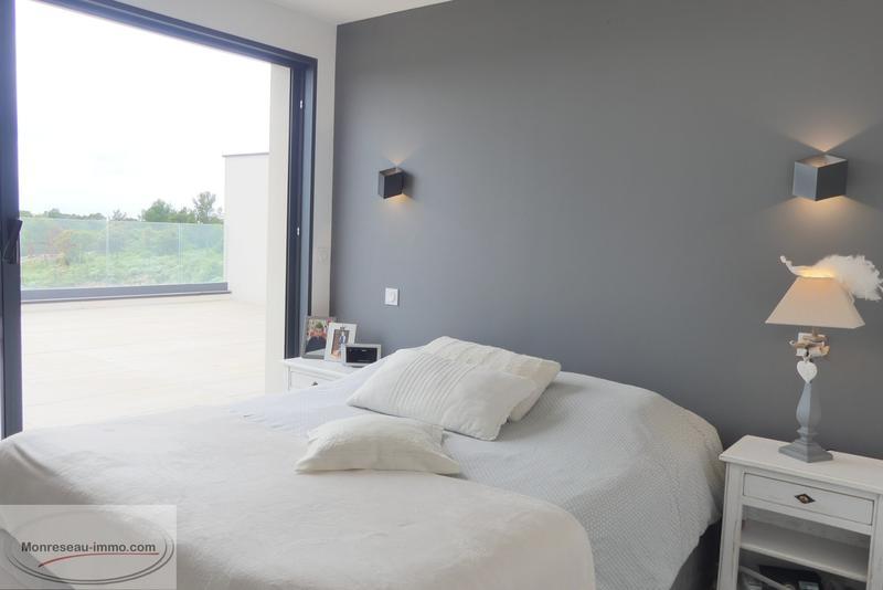 Demeure - 235 m² - 8 pièces