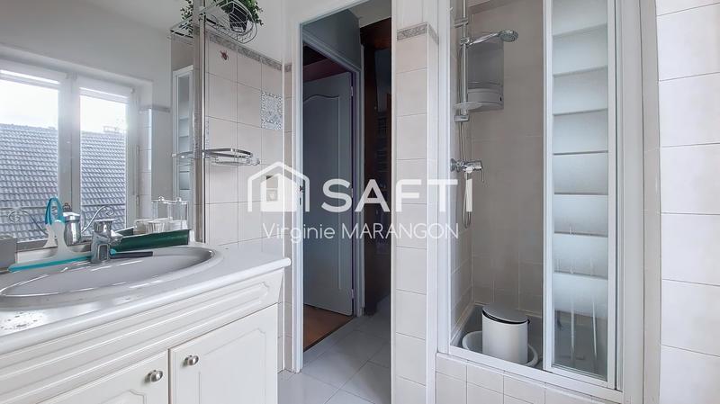 Maison - 181 m² - 12 pièces