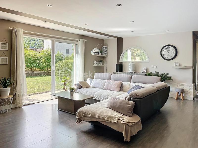 Villa - 146 m² - 6 pièces