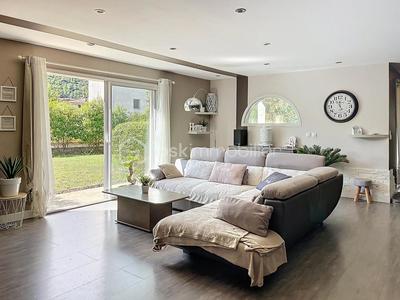 Villa - 146 m² - 6 pièces