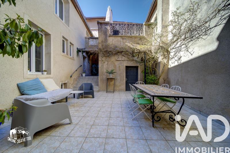 Maison de village - 205 m² - 8 pièces