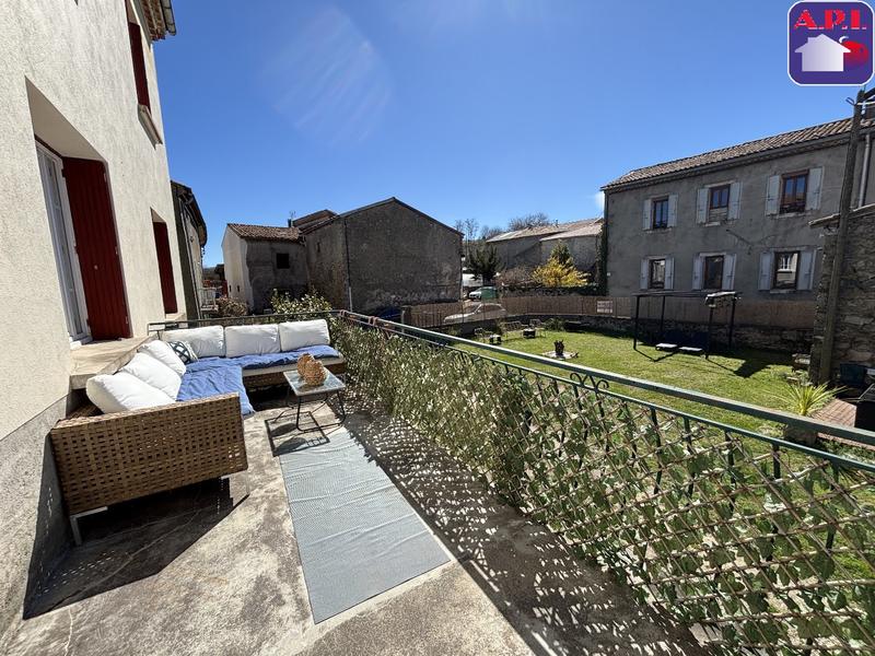 Maison - 186 m² - 8 pièces