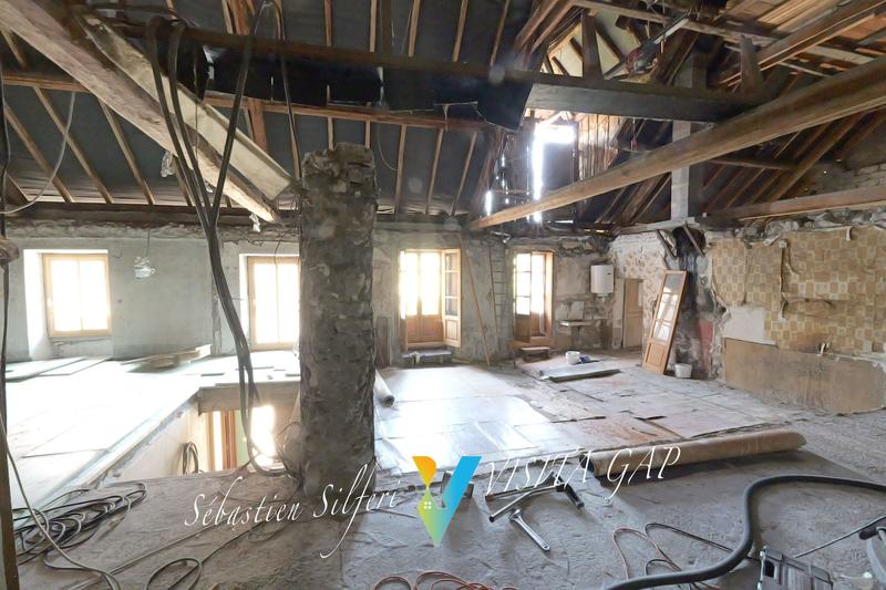 Maison - 320 m² - 3 pièces