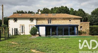 Maison - 237 m² - 9 pièces