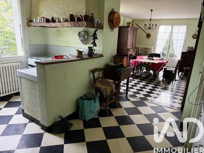 Maison - 196 m² - 8 pièces