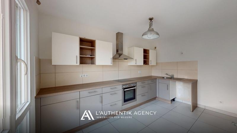 Appartement - 90 m² - 4 pièces