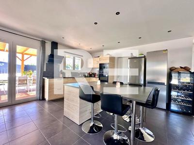 Villa - 90 m² - 4 pièces