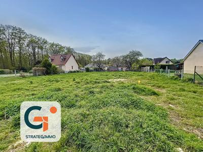 Terrain constructible - 800 m²