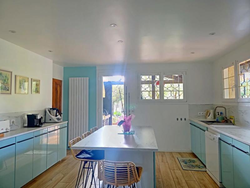 Maison - 198 m² - 5 pièces