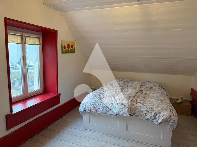 Maison - 230 m² - 10 pièces