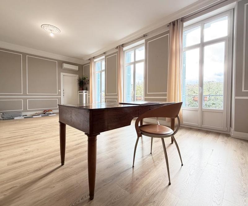 Maison bourgeoise - 257 m² - 12 pièces