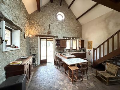 Maison en pierre - 100 m² - 5 pièces