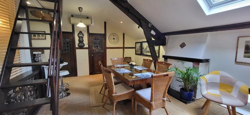 Maison - 200 m² - 8 pièces