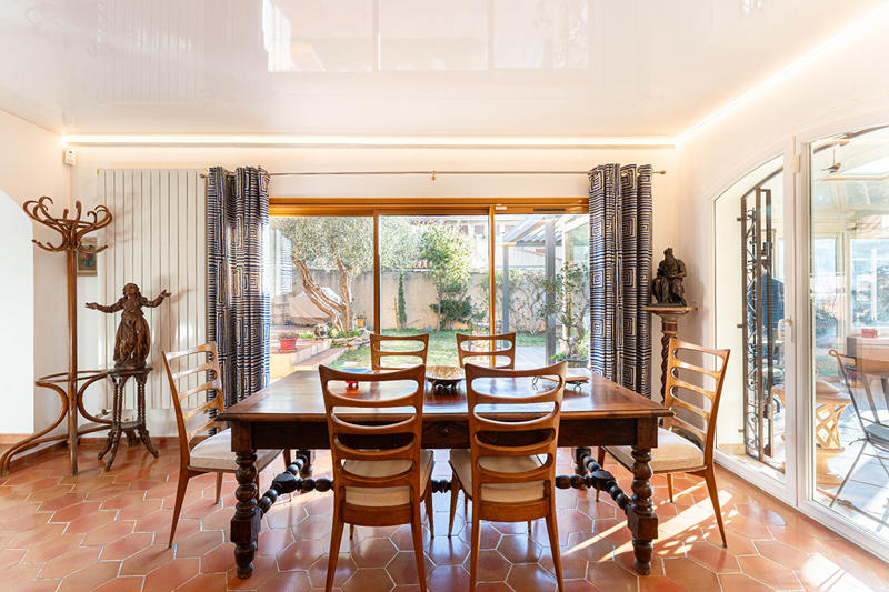 Maison - 180 m² - 6 pièces