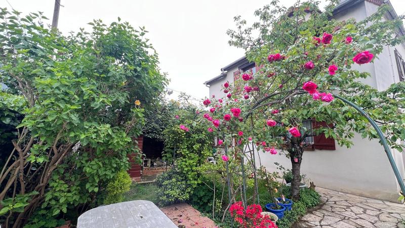 Maison - 97 m² - 5 pièces