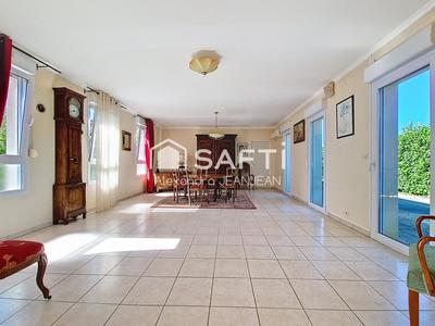 Maison - 105 m² - 4 pièces