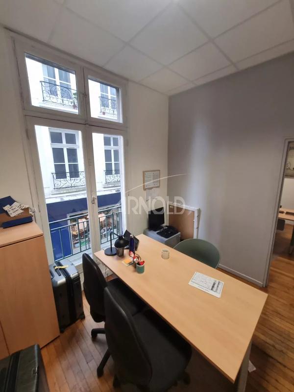 Bureau - 47 m² - 4 pièces