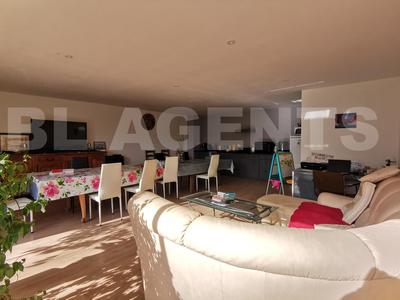 Maison en pierre - 200 m² - 6 pièces