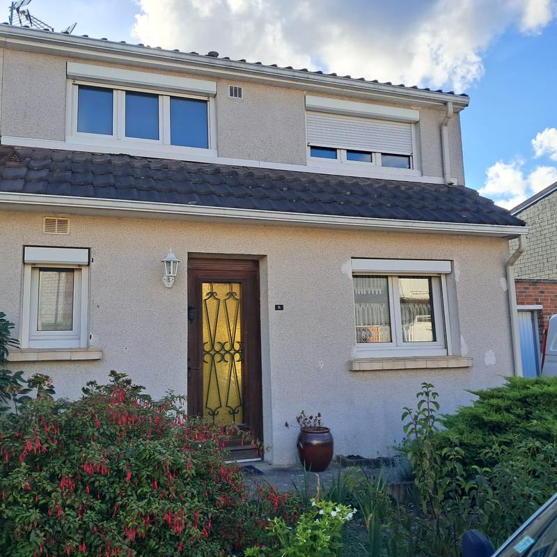 Maison - 96 m² - 5 pièces