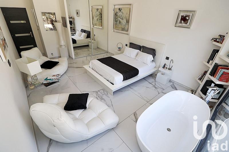 Maison - 210 m² - 4 pièces