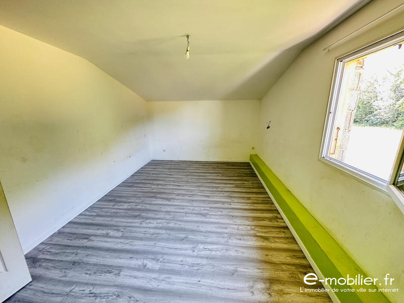 Maison - 261 m² - 9 pièces