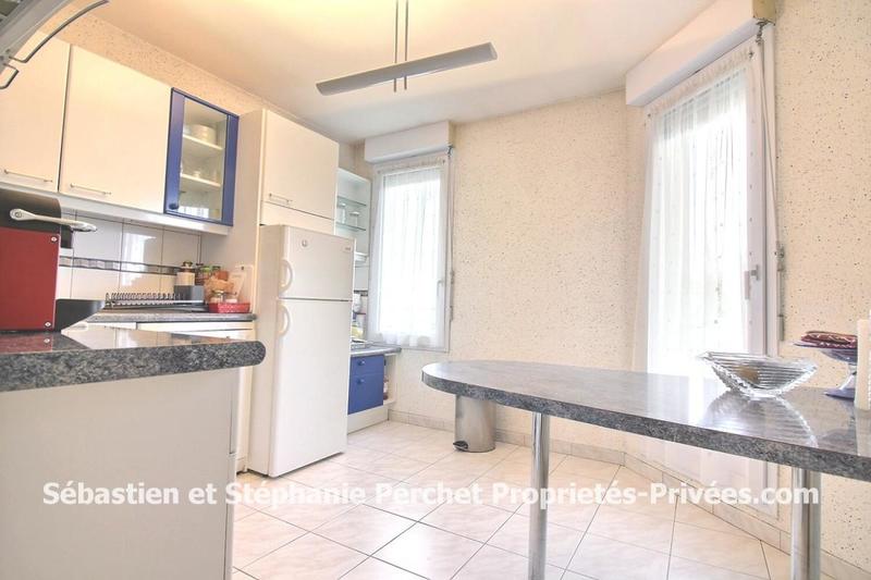 Maison - 213 m² - 8 pièces