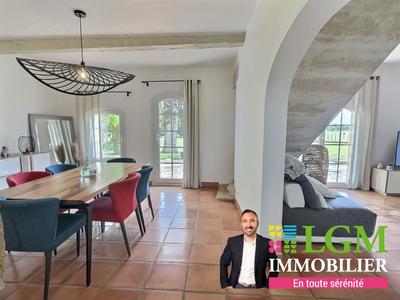 Mas - 212 m² - 6 pièces