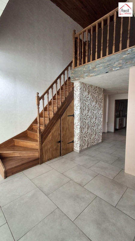 Maison - 220 m² - 7 pièces