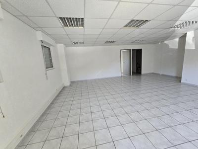 Bureau - 75 m² - 2 pièces