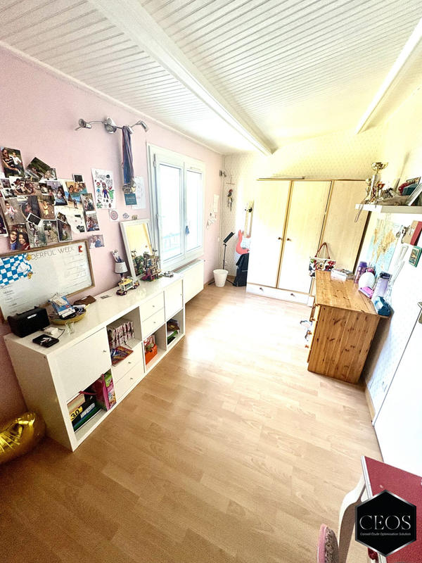 Maison traditionnelle - 83 m² - 5 pièces