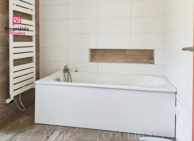 Maison - 88 m² - 4 pièces