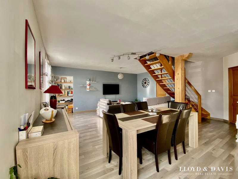 Maison ancienne - 210 m² - 7 pièces