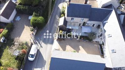 Maison - 306 m² - 10 pièces