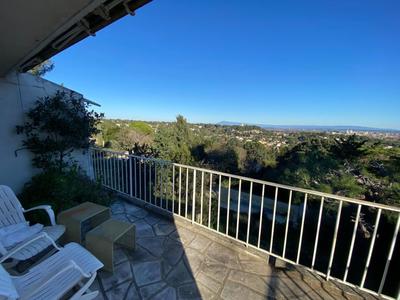 Maison - 122 m² - 4 pièces