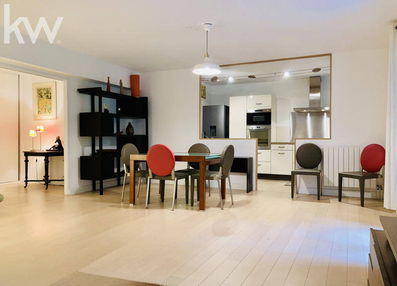 Appartement - 90 m² - 3 pièces