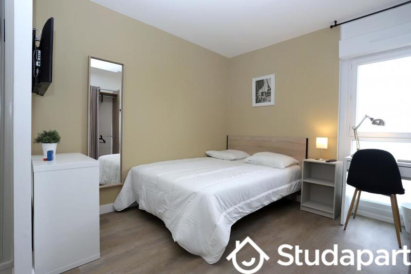 Chambre - 11 m² - 1 pièce