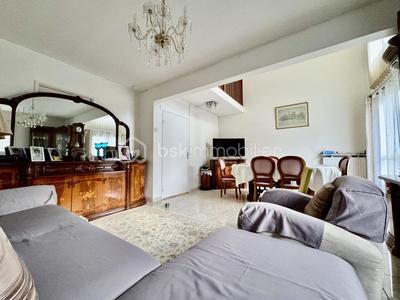 Maison - 105 m² - 5 pièces