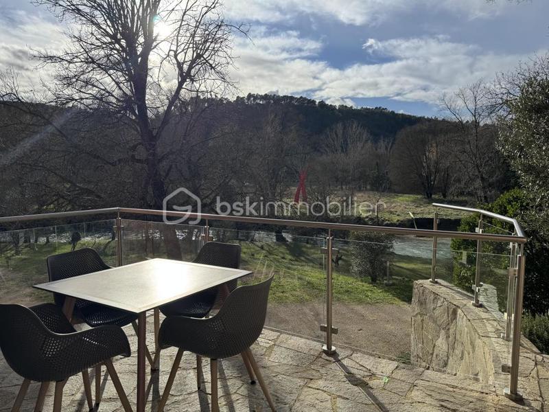 Demeure - 570 m² - 14 pièces