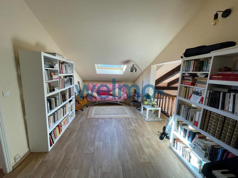 Appartement - 250 m² - 6 pièces