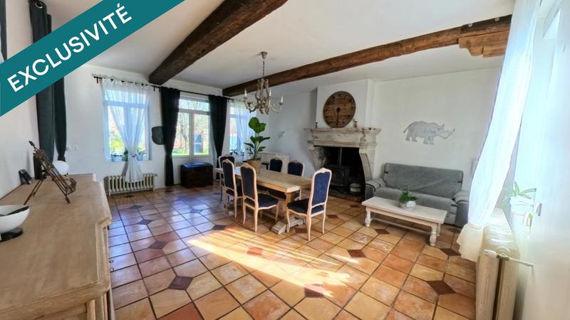 Maison - 230 m² - 8 pièces