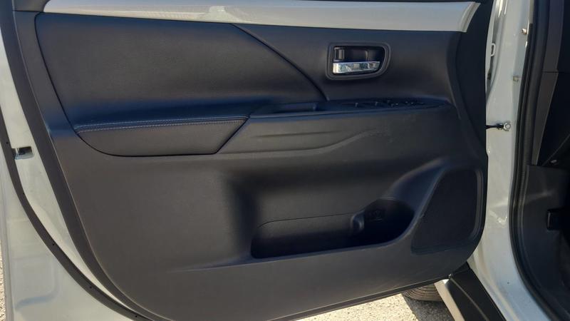 Mitsubishi Outlander 2.0 Mivec 163 Plug in Hybrid 4wd 121 Intense - Automatique Toit ouvrant