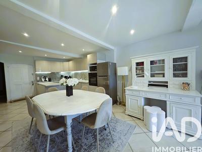 Appartement - 82 m² - 3 pièces