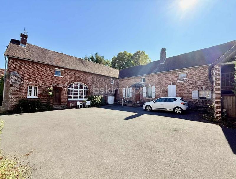 Maison - 256 m² - 9 pièces