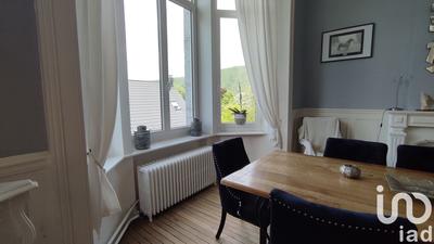 Maison - 208 m² - 9 pièces