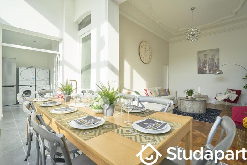 Chambre - 13 m² - 1 pièce