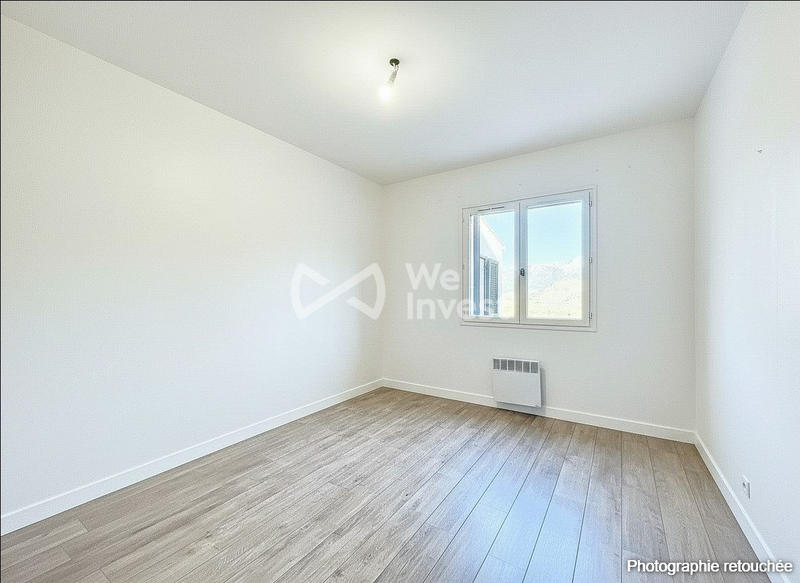 Maison traditionnelle - 230 m² - 9 pièces