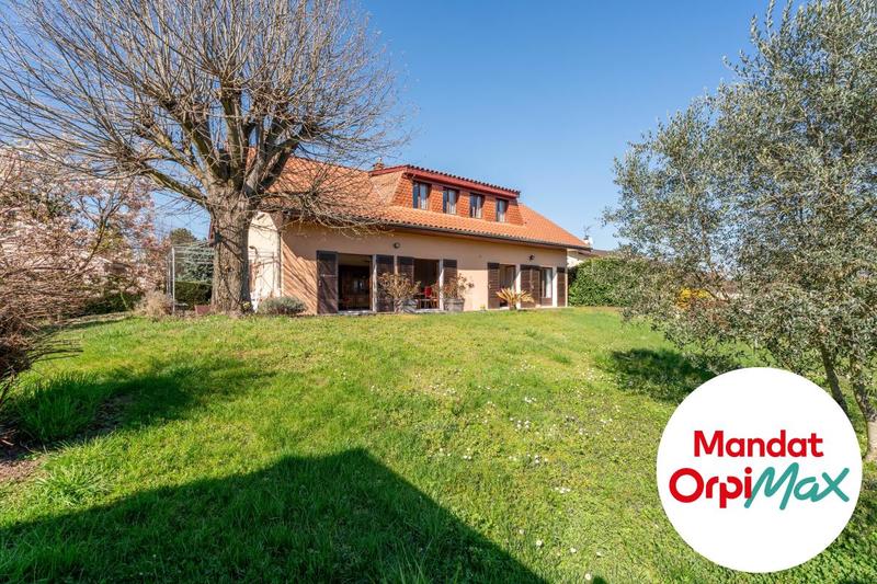 Maison - 219 m² - 6 pièces